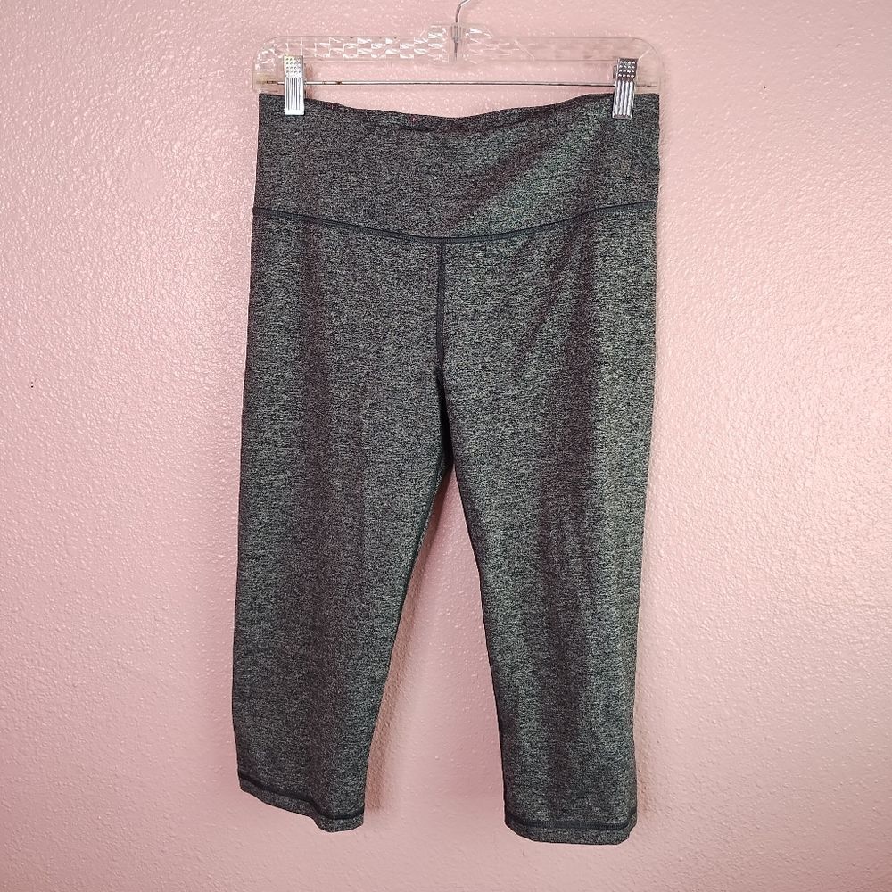 Victorias Secret | Knockout Gray Capri Leggings Medium